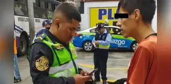 Miraflores: multan con casi S/5.000 a hombre que intentó abandonar un gato en el parque Kennedy