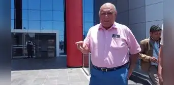 Cuatro ciudadanos sacan del cargo al gobernador de Tacna, Luis Torres Cuatro ciudadanos sacan del cargo al gobernador de Tacna, Luis Torres