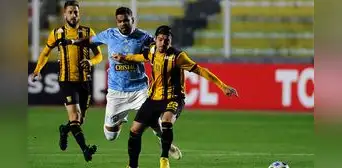 ¡Heroico! Cristal venció 2-1 a The Strongest en La Paz con 10 jugadores por Copa Libertadores ¡Heroico! Cristal venció 2-1 a The Strongest en La Paz con 10 jugadores por Copa Libertadores