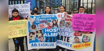 Madres de niños con cáncer denuncian deficiencia de atención y falta de camas en Hospital Almenara Madres de niños con cáncer denuncian deficiencia de atención y falta de camas en Hospital Almenara