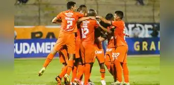 ¡Victoria poeta! César Vallejo venció 3-2 a Magallanes por la Copa Sudamericana ¡Victoria poeta! César Vallejo venció 3-2 a Magallanes por la Copa Sudamericana