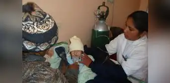 Colapsa hospital de Puno por niños enfermos con neumonía