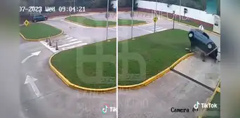 ¡Jalada de por vida! Fue a sacar su brevete, pero terminó volcando el auto en plena prueba ¡Jalada de por vida! Fue a sacar su brevete, pero terminó volcando el auto en plena prueba