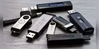 ¿Cuánto espacio de almacenamiento tenía el primer USB de la historia y cuál fue su precio? ¿Cuánto espacio de almacenamiento tenía el primer USB de la historia y cuál fue su precio?