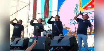 “Yo ganaba”: jóvenes bebieron medio litro de vino en 3 segundos en Moquegua “Yo ganaba”: jóvenes bebieron medio litro de vino en 3 segundos en Moquegua