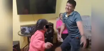 “Esta niña sabe zapatear”: menor hace pedir descanso a hombre al bailar huayno en Piura “Esta niña sabe zapatear”: menor hace pedir descanso a hombre al bailar huayno en Piura