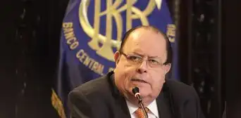 Julio Velarde: "Esperamos cerrar el año con una inflación de 3,3%" Julio Velarde: "Esperamos cerrar el año con una inflación de 3,3%"