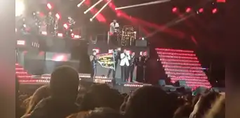 Grupo 5 en Arequipa: fanática de Christian Yaipén le llevó curiosa pancarta al concierto; ¿qué decía? Grupo 5 en Arequipa: fanática de Christian Yaipén le llevó curiosa pancarta al concierto; ¿qué decía?