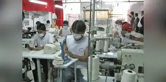 MEF busca generar incentivos tributarios y fomentar el empleo en el sector Textil y Confecciones MEF busca generar incentivos tributarios y fomentar el empleo en el sector Textil y Confecciones