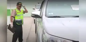 Policía se enfrentó a balazos con delincuentes y logró frustrar el robo de una camioneta Policía se enfrentó a balazos con delincuentes y logró frustrar el robo de una camioneta