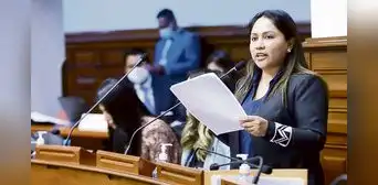 Heidy Juárez: trabajador que la exculpó en Ética antes había confirmado verbalmente recorte de sueldos Heidy Juárez: trabajador que la exculpó en Ética antes había confirmado verbalmente recorte de sueldos