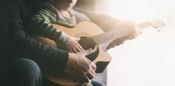 Día del Padre 2023: las mejores canciones para dedicar a papá, desde emotivos temas hasta los más alegres