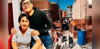 Chino Risas cumplió el sueño de construirle una casa a su mamá: "Con el trabajo de la calle" Chino Risas cumplió el sueño de construirle una casa a su mamá: "Con el trabajo de la calle"