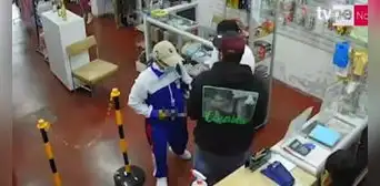 Sujeto se disfraza de escolar para robar en una tienda de Huacho