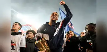 Kylian Mbappé se candidatea para el próximo Balón de Oro: "Cumplo los requisitos" Kylian Mbappé se candidatea para el próximo Balón de Oro: "Cumplo los requisitos"