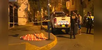 Joven es asesinado en el interior de su habitación en Surco