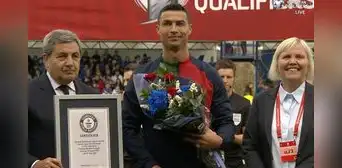Cristiano Ronaldo recibió Récord mundial Guinness tras alcanzar 200 partidos con su selección