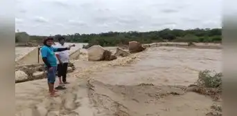 Crecida del río La Leche arrasaría con huacas en Bosque de Pómac en Lambayeque Crecida del río La Leche arrasaría con huacas en Bosque de Pómac en Lambayeque