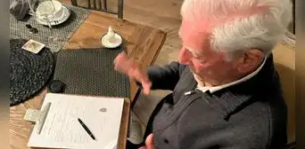 Mario Vargas Llosa se inscribe al partido político Libertad Popular