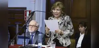 El Congreso embiste contra el Ministerio Público e inhabilita a Zoraida Ávalos El Congreso embiste contra el Ministerio Público e inhabilita a Zoraida Ávalos