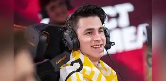 Tragedia: gamer de 19 años fallece durante torneo y su equipo decide retirarse en su honor Tragedia: gamer de 19 años fallece durante torneo y su equipo decide retirarse en su honor