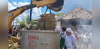 ¡Lo levantaron con grúa! Iquitos presentó el juane más grande del mundo por Fiesta de San Juan ¡Lo levantaron con grúa! Iquitos presentó el juane más grande del mundo por Fiesta de San Juan