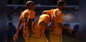 Tigres venció 2-1 a Pachuca y ganó el Trofeo Campeón de Campeones de la Liga MX Tigres venció 2-1 a Pachuca y ganó el Trofeo Campeón de Campeones de la Liga MX