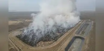 Incendio en almacén de basura de Chiclayo pudo haberse evitado, indica ministra del Ambiente Incendio en almacén de basura de Chiclayo pudo haberse evitado, indica ministra del Ambiente