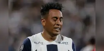 Hinchas de Alianza Lima arremeten contra Cueva tras quedar fuera de la Libertadores