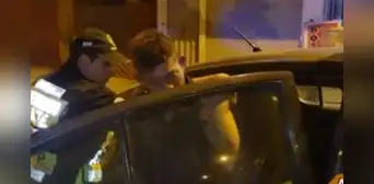 Ate: casi linchan a sujeto que amenazó con acuchillar a bebé tras robo a peluquería Ate: casi linchan a sujeto que amenazó con acuchillar a bebé tras robo a peluquería