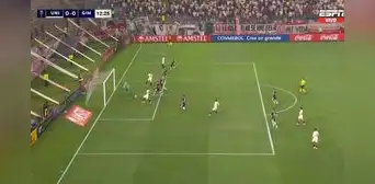 Emanuel Herrera falla increíble situación de gol debajo del arco ante Gimnasia