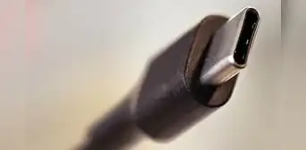 ¿Por qué el conector USB tipo C es el más usado y cuáles son sus características?