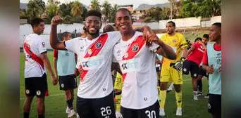Deportivo Municipal podría fichar a delantero inglés recomendado por Nolberto Solano Deportivo Municipal podría fichar a delantero inglés recomendado por Nolberto Solano