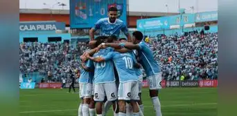 En un partido polémico, Cristal goleó 3-0 a Comercio y quedó listo para enfrentar a Alianza En un partido polémico, Cristal goleó 3-0 a Comercio y quedó listo para enfrentar a Alianza