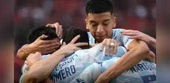 Con Paolo Guerrero desde el segundo tiempo, Racing goleó 4-0 a Colón por Liga Profesional