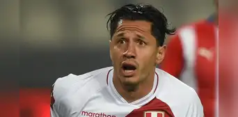 ¡Gianluca Lapadula estrena nuevo look! El 'Bambino' sorprende a los hinchas tiñéndose el pelo ¡Gianluca Lapadula estrena nuevo look! El 'Bambino' sorprende a los hinchas tiñéndose el pelo