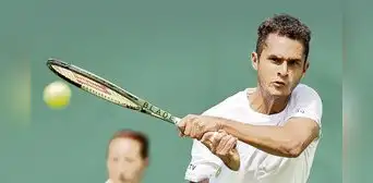 Juan Pablo Varillas con vida en Wimbledon Juan Pablo Varillas con vida en Wimbledon