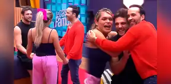 Nicola Porcella se declara pansexual frente a Wendy Guevara en "La casa de los famosos México" Nicola Porcella se declara pansexual frente a Wendy Guevara en "La casa de los famosos México"