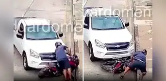 Conductor atropella 3 veces a ladrón que acababa de robarle a una señora en Ecuador