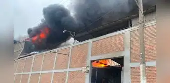 Incendio en SJL: contaminación del aire afectará a Comas y Carabayllo, afirma Senamhi Incendio en SJL: contaminación del aire afectará a Comas y Carabayllo, afirma Senamhi