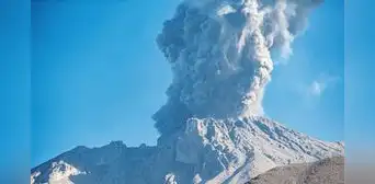 Volcán Ubinas: cenizas afectan a pueblos de 3 regiones
