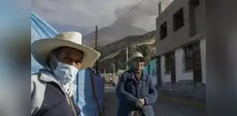 Ceniza del Ubinas viajó 37 km y afectó a 13 pueblos Ceniza del Ubinas viajó 37 km y afectó a 13 pueblos