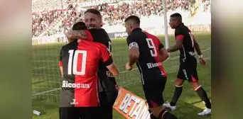 FBC Melgar: Abracen a Tomás FBC Melgar: Abracen a Tomás
