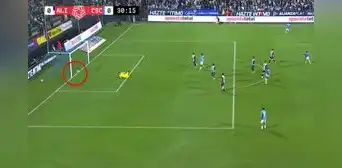 ¡Se salvó Alianza Lima! Brenner Marlos mandó al palo el 1-0 para Sporting Cristal ¡Se salvó Alianza Lima! Brenner Marlos mandó al palo el 1-0 para Sporting Cristal