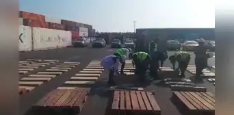 Callao: hallan 256 kilos de cocaína oculta en madera capirona que tenía como destino Bélgica Callao: hallan 256 kilos de cocaína oculta en madera capirona que tenía como destino Bélgica