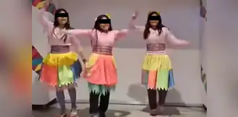 “¡Son increíbles!”: hermanas huancavelicanas con el tema “Los cuernos” causan furor en centros comerciales