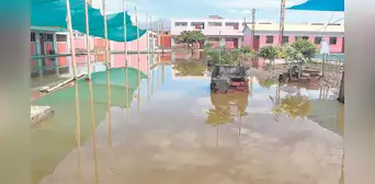 Colegios de Piura en peligro por El Niño Global Colegios de Piura en peligro por El Niño Global