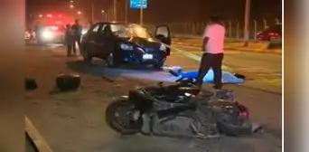 Miraflores: motociclista muere tras impactar contra un auto en la Costa Verde Miraflores: motociclista muere tras impactar contra un auto en la Costa Verde