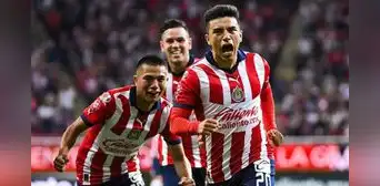 Chivas vence al Necaxa por 2-0 en la tercera fecha de La Liga MX