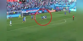 ¡Golazo de otro planeta! Brenner anotó el 3-2 de Cristal de media tijera en el último minuto